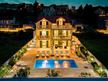 6-Bedroom Villa in Splitska with Pool & Sea View