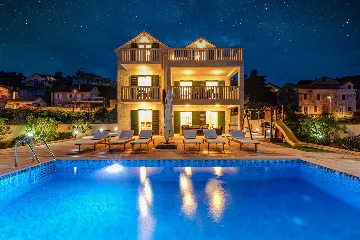 6-Bedroom Villa in Splitska with Pool & Sea View