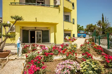 Studio Apartment in Pirovac for 2 Guests