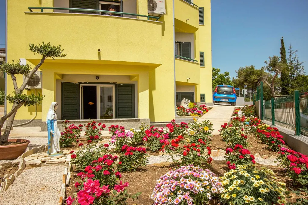 Studio Apartment in Pirovac for 2 Guests