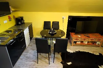 Studio Apartment in Pirovac for 2 Guests