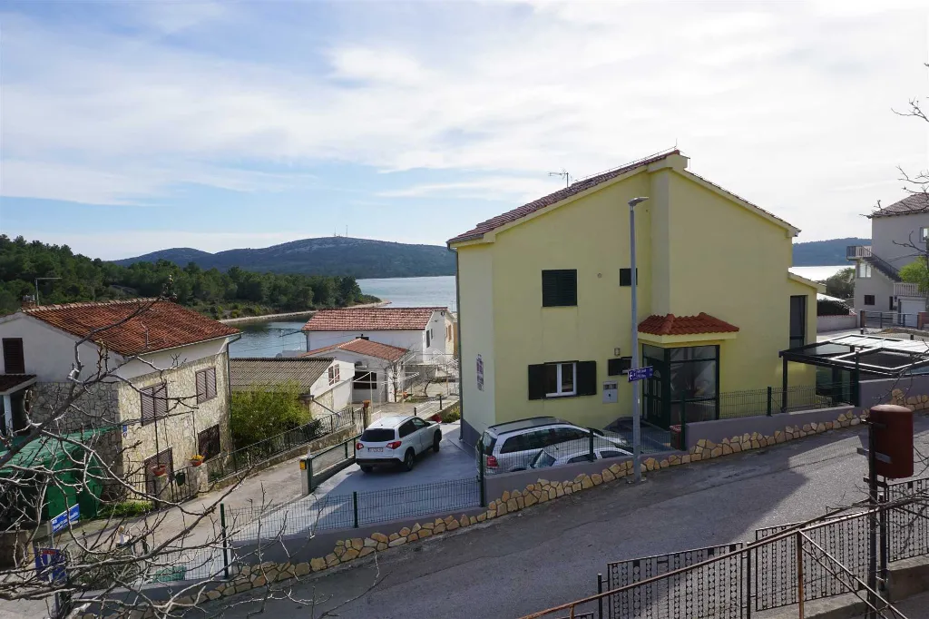 Studio Apartment in Pirovac for 2 Guests