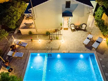 Supetar 2-Bedroom Holiday House with Heated Pool