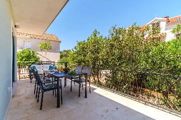 Supetar 2-Bedroom Holiday House with Heated Pool