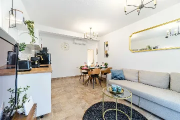 Supetar 2-Bedroom Holiday House with Heated Pool