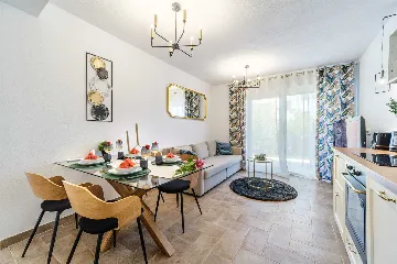 Supetar 2-Bedroom Holiday House with Heated Pool