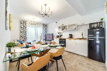 Supetar 2-Bedroom Holiday House with Heated Pool