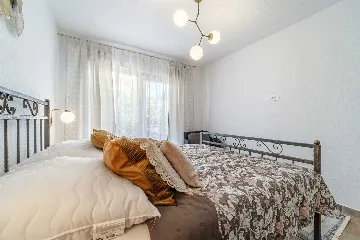 Supetar 2-Bedroom Holiday House with Heated Pool