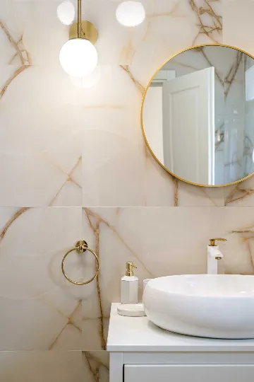 Supetar 2-Bedroom Holiday House with Heated Pool