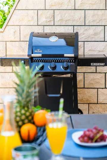 Supetar 2-Bedroom Holiday House with Heated Pool