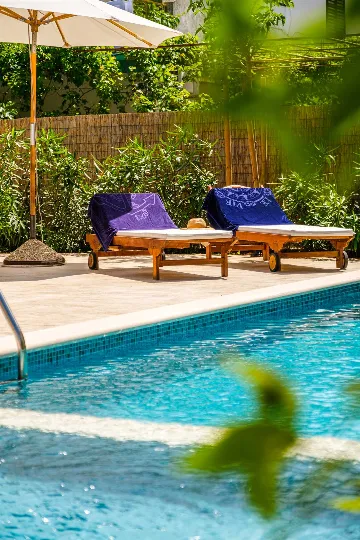 Supetar 2-Bedroom Holiday House with Heated Pool