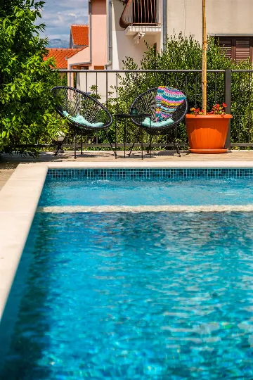 Supetar 2-Bedroom Holiday House with Heated Pool