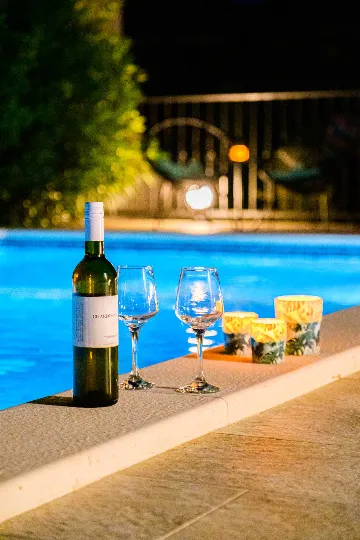 Supetar 2-Bedroom Holiday House with Heated Pool