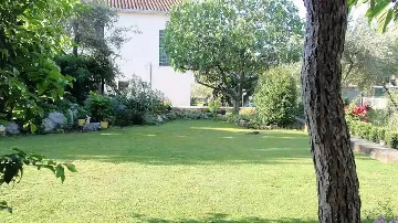 Two-Bedroom Apartment in Kaštel Štafilic with Balcony