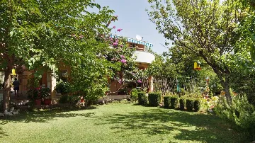 Two-Bedroom Apartment in Kaštel Štafilic with Balcony