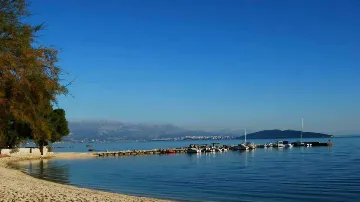 Two-Bedroom Apartment in Kaštel Štafilic with Balcony