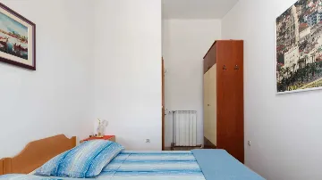 Two-Bedroom Apartment in Kaštel Štafilic with Balcony