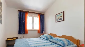 Two-Bedroom Apartment in Kaštel Štafilic with Balcony