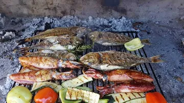 Two-Bedroom Apartment in Kaštel Štafilic with Balcony