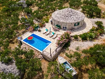 Holiday House with Heated Pool in Supetar