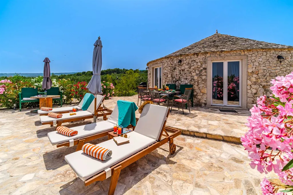 Holiday House with Heated Pool in Supetar