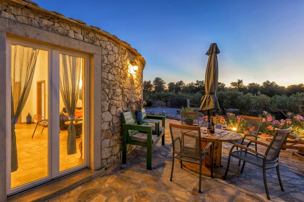 Holiday House with Heated Pool in Supetar