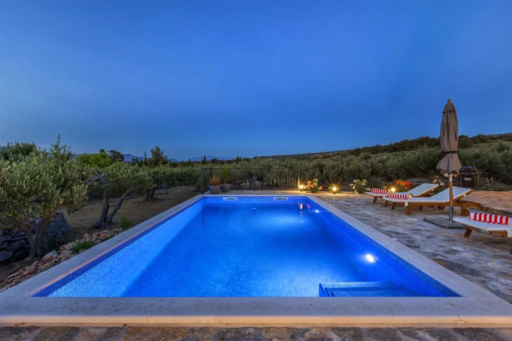Holiday House with Heated Pool in Supetar