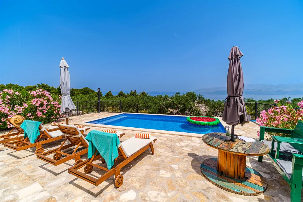 Holiday House with Heated Pool in Supetar