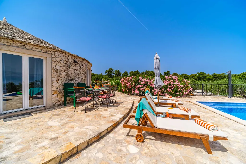 Holiday House with Heated Pool in Supetar