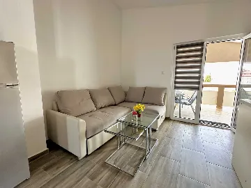 1-Bedroom Apartment in Vir for Up to 4 Guests