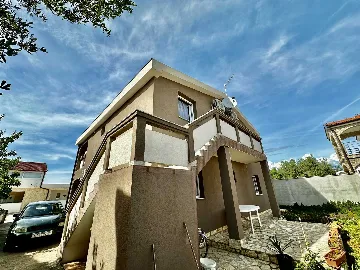 1-Bedroom Apartment in Vir for Up to 4 Guests