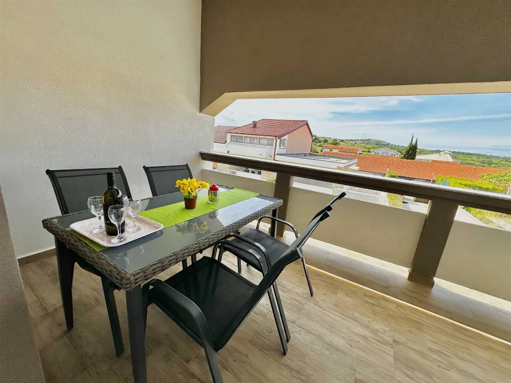 1-Bedroom Apartment in Vir for Up to 4 Guests