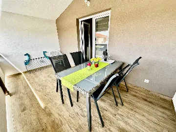 1-Bedroom Apartment in Vir for Up to 4 Guests
