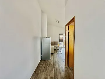 1-Bedroom Apartment in Vir for Up to 4 Guests