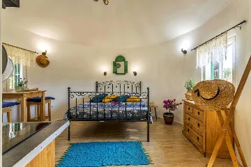 Stone Holiday House in Supetar for 2 Guests