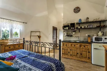 Stone Holiday House in Supetar for 2 Guests