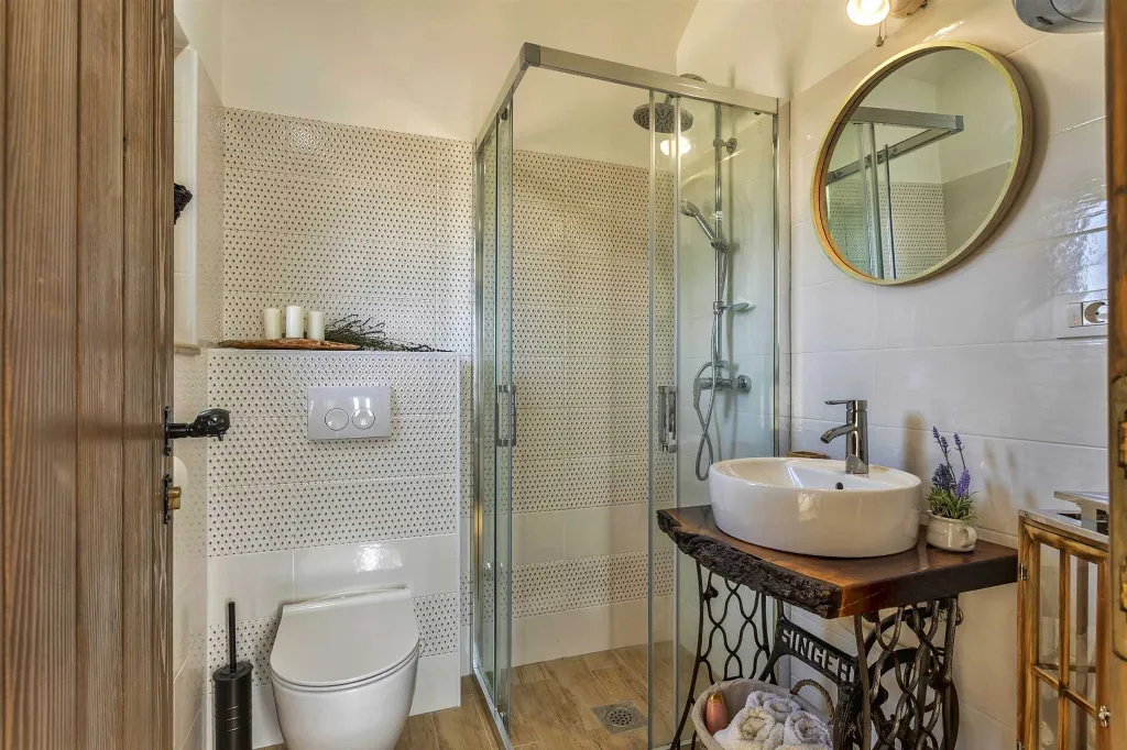 Stone Holiday House in Supetar for 2 Guests