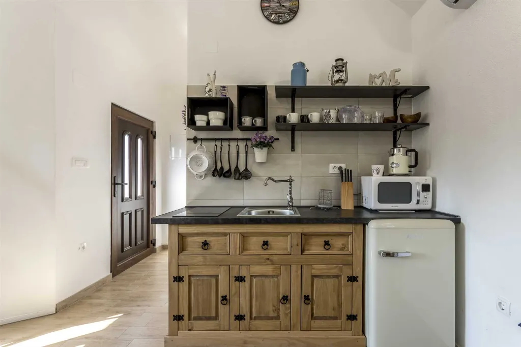 Stone Holiday House in Supetar for 2 Guests