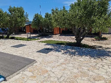 Mobile Home with Sea and Pool View in Pirovac