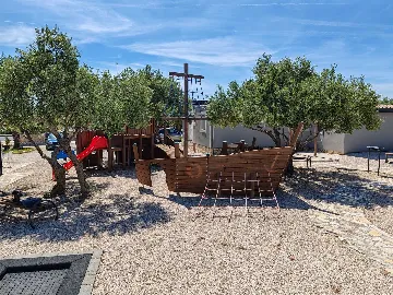 Mobile Home with Sea and Pool View in Pirovac