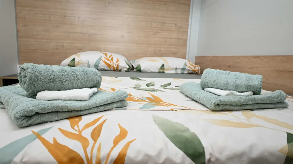 Mobile Home with Sea and Pool View in Pirovac