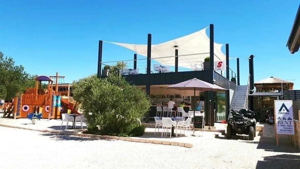 Mobile Home with Sea and Pool View in Pirovac