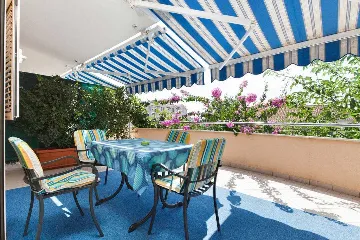 Apartment with Balcony in Kaštel Štafilić