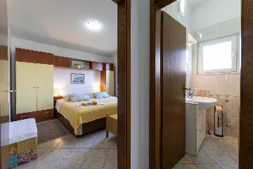 Apartment with Garden Terrace for 2 in Kaštel Štafilic