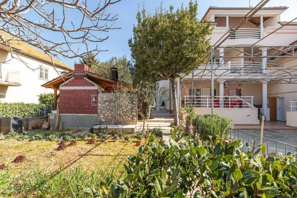 Two-Bedroom Apartment with Terrace in Šibenik