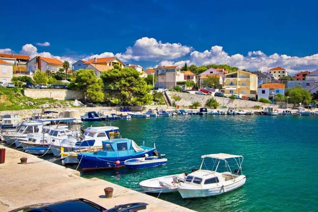 Two-Bedroom Apartment with Terrace in Šibenik