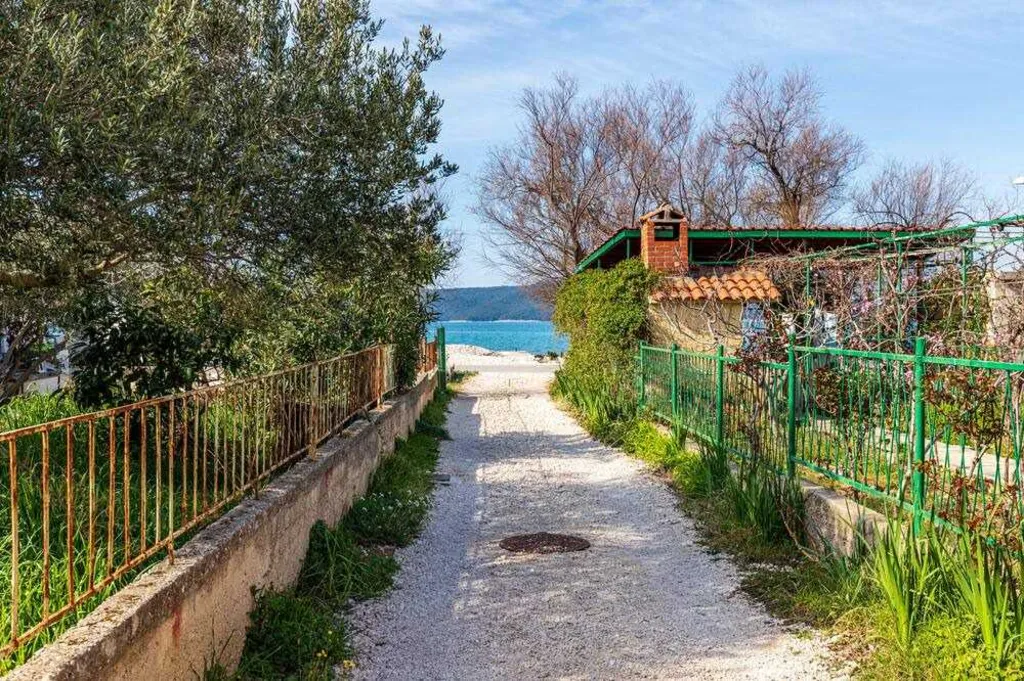 Apartment with Garden Terrace in Šibenik (up to 4)