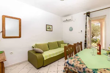 Apartment with Garden Terrace in Šibenik (up to 4)