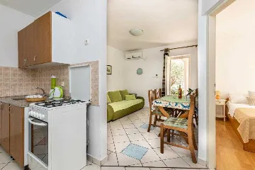 Apartment with Garden Terrace in Šibenik (up to 4)