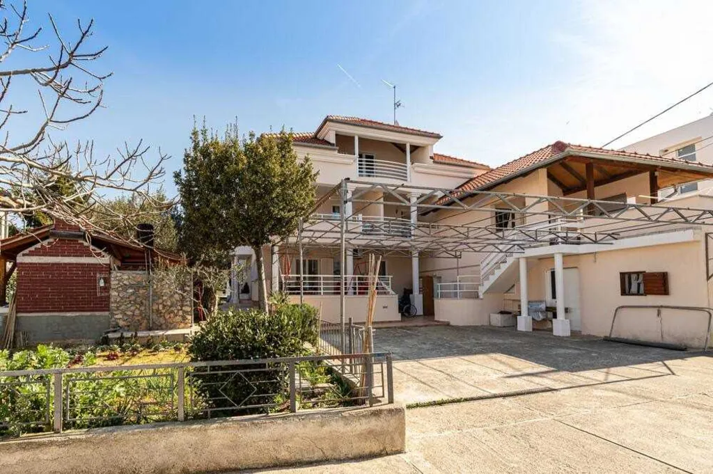 Garden-View Studio Apartment in Šibenik